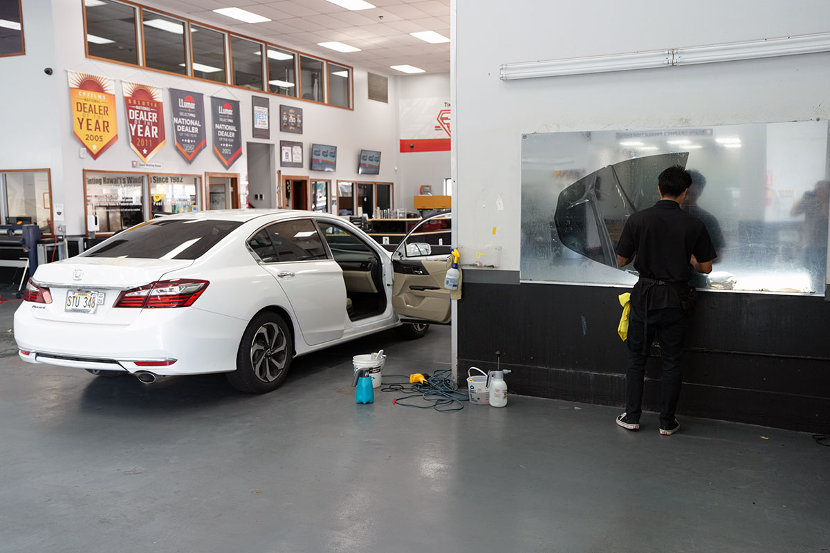 T&T Tinting Specialists tint bay installation process
