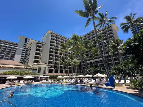 Halekulani Hotel wide shot
